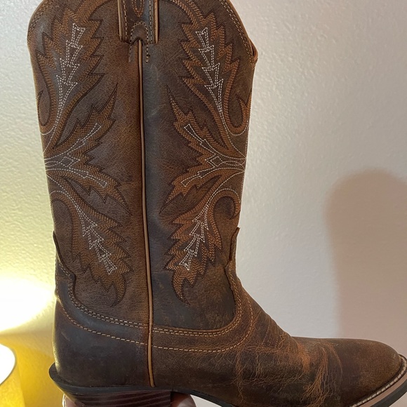 These Cute Justin Western Cowgirl boots pointed toe, size 7B! - Picture 8 of 8
